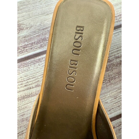 Bisou Bisou Tan Leather Size 7 Closed Toe Mules Curved High Heel Slip-On Shoes - Picture 14 of 16